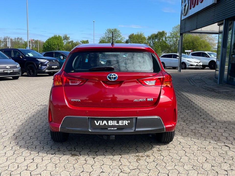 Toyota Auris 1,8 Hybrid H2+ CVT 5d