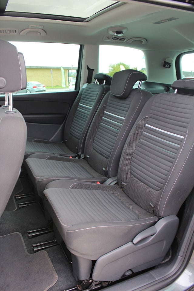 VW Sharan 2,0 TDi 140 Cup DSG 7prs 5d