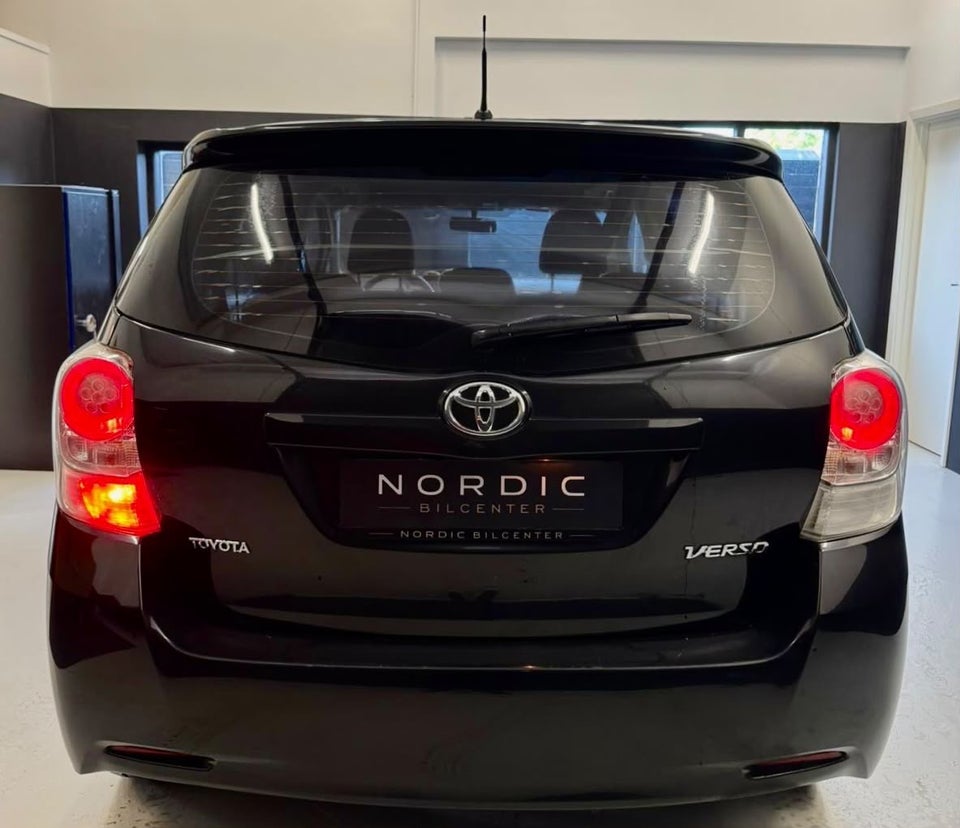 Toyota Verso 1,8 TX Skyview 7prs 5d
