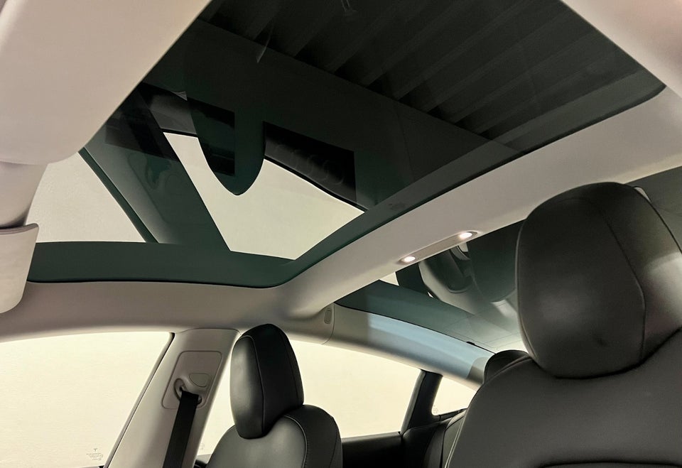 Tesla Model 3 Long Range AWD 4d