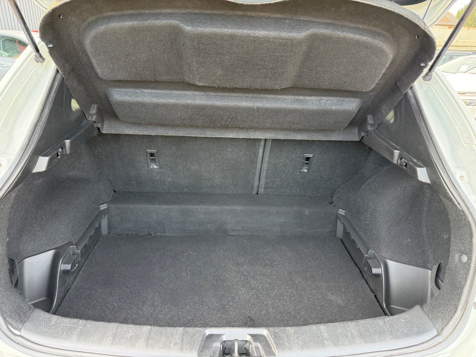 Nissan Qashqai 1,2 Dig-T 115 Tekna 5d