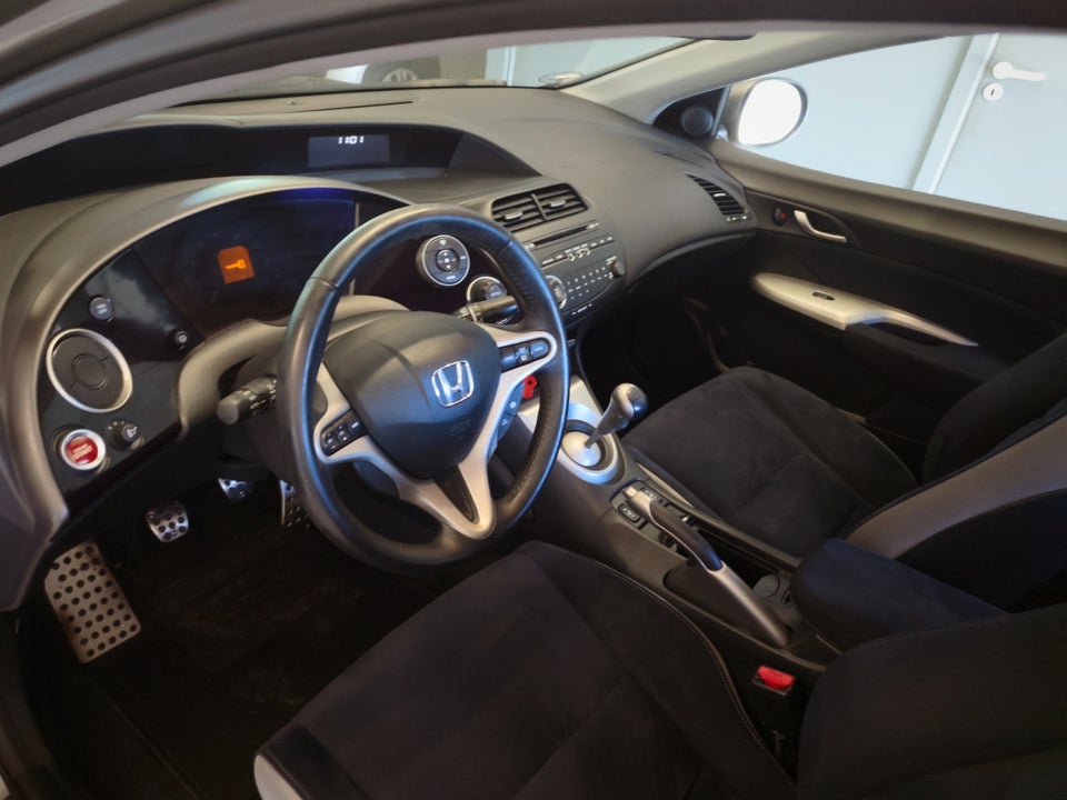 Honda Civic 1,8 Sport 5d