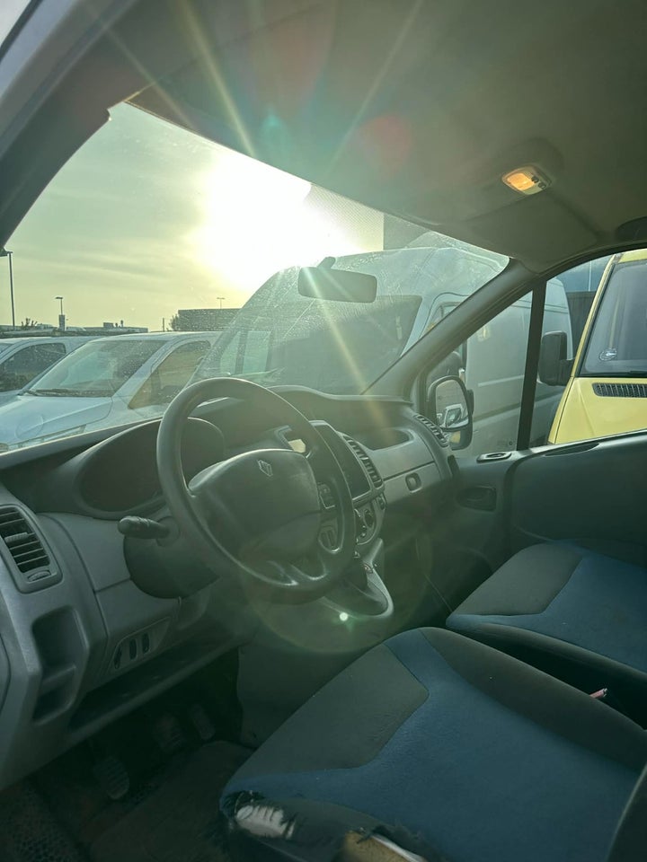 Renault Trafic T29 2,0 dCi 115 L2H1 4d