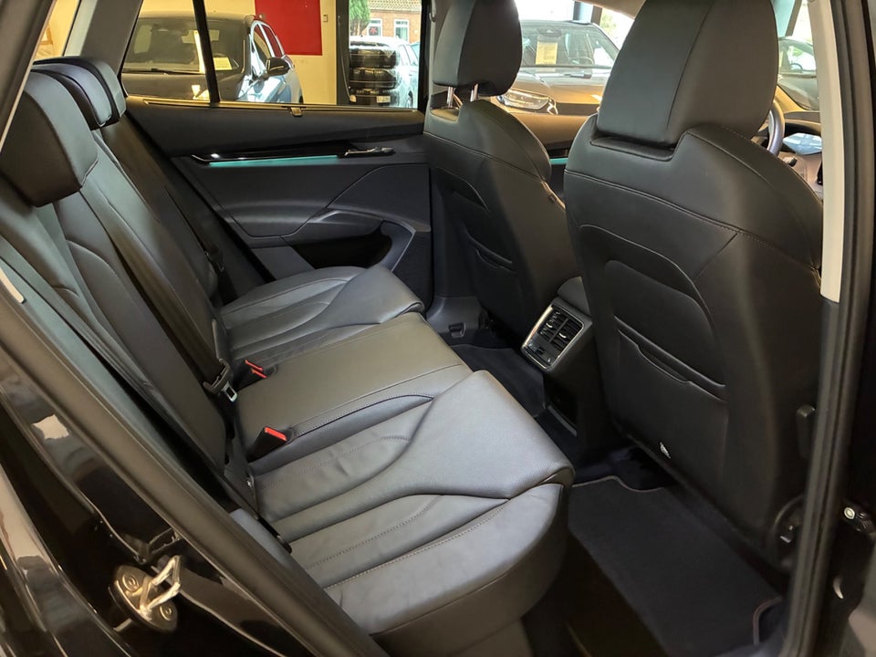 Skoda Enyaq 80 iV Selection Suite 5d