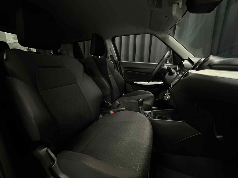 Suzuki Swift 1,0 Boosterjet SHVS Exclusive 5d