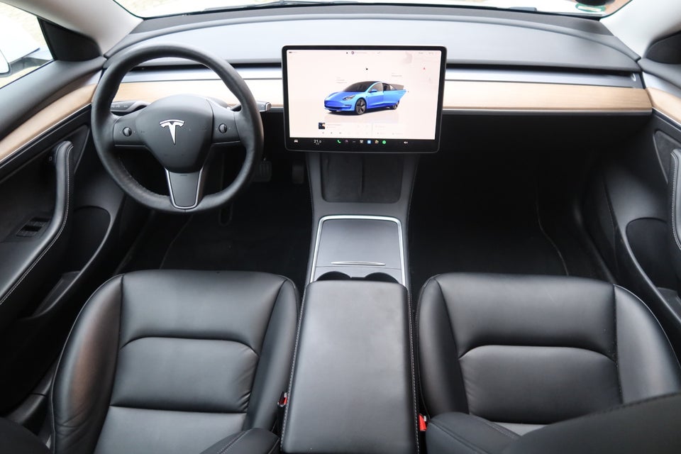 Tesla Model 3 RWD 4d