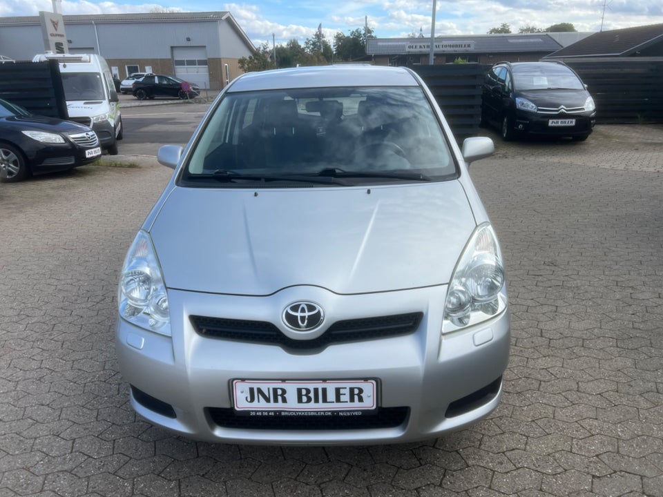 Toyota Corolla Verso 1,6 VVT-i Terra 5d