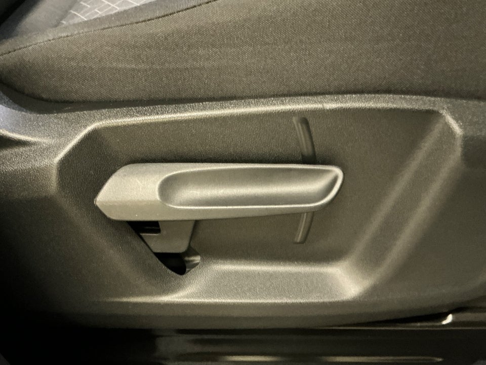 VW ID.Buzz 77 Pro SWB 5d