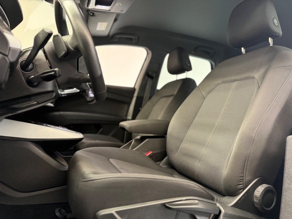 Audi Q4 e-tron 40  5d