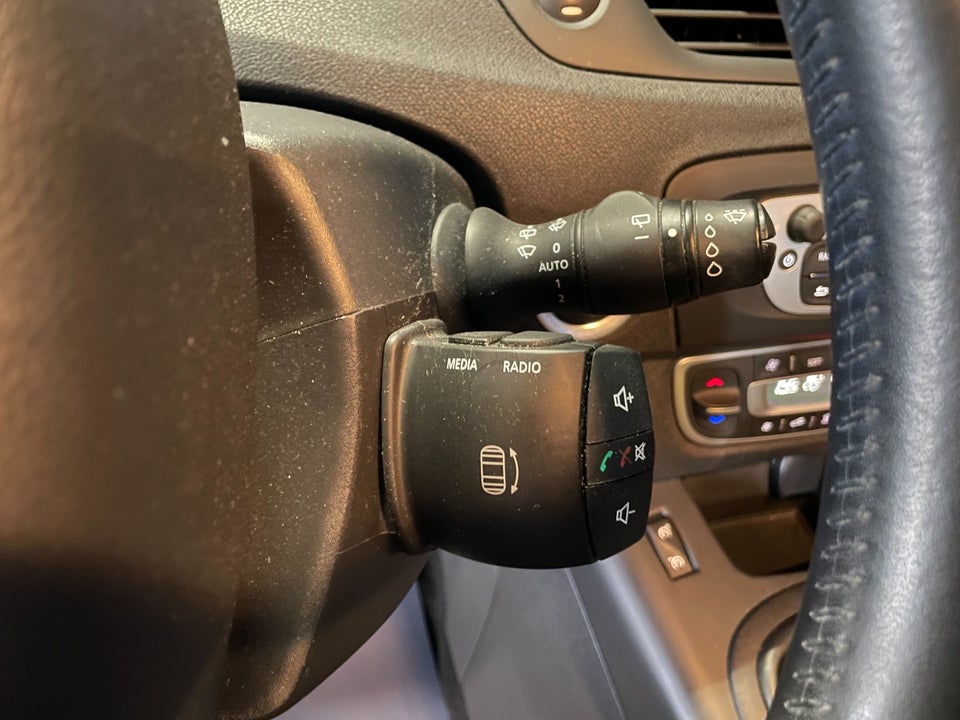 Renault Grand Scenic III 1,5 dCi 110 Dynamique 7prs 5d