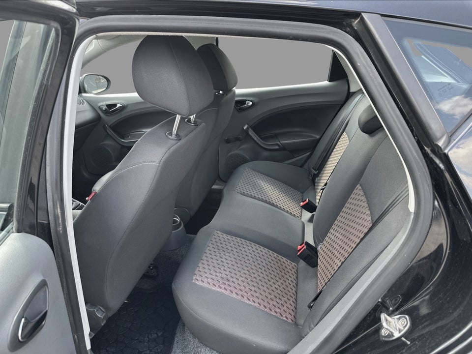 Seat Ibiza 1,4 16V 85 Reference 5d