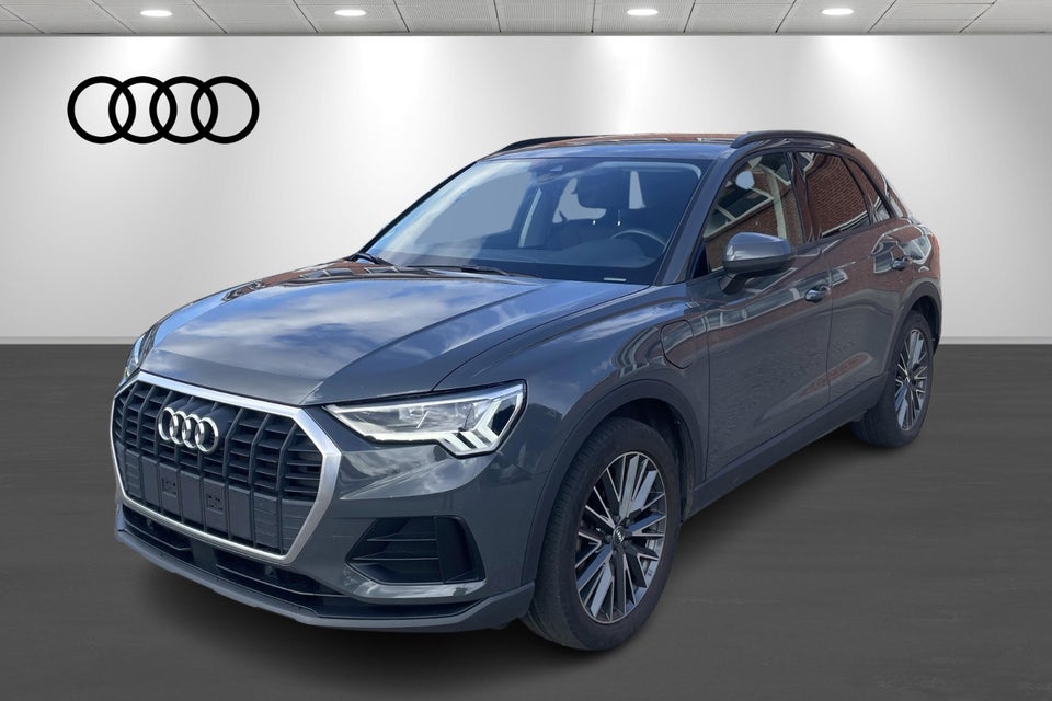 Audi Q3 45 TFSi e Attitude+ S-tr. 5d