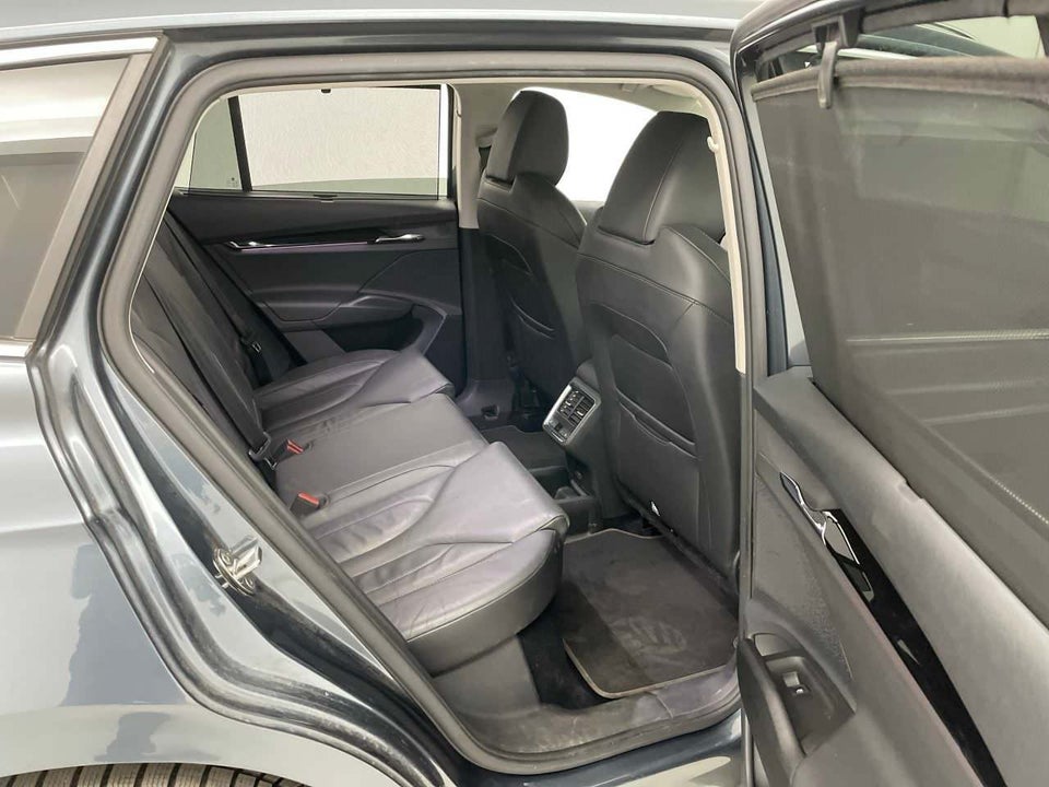 Skoda Enyaq 80 iV Plus Suite 5d