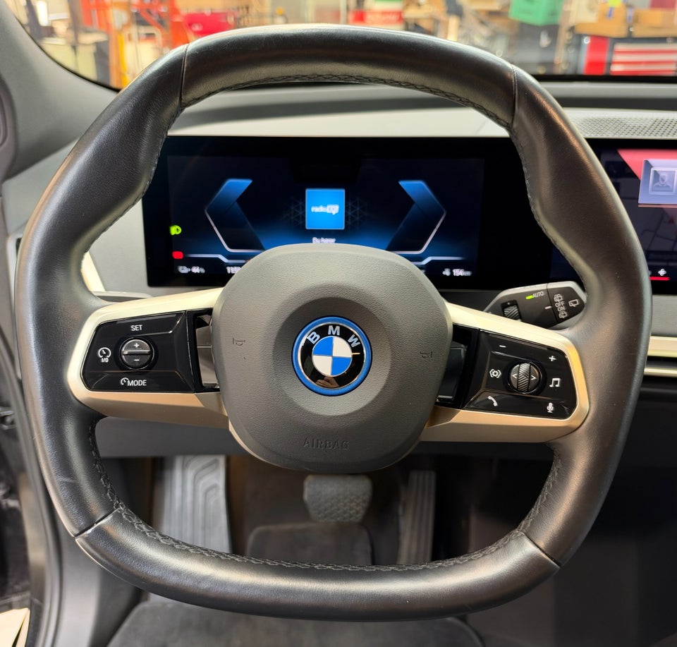 BMW iX xDrive40 Sport 5d