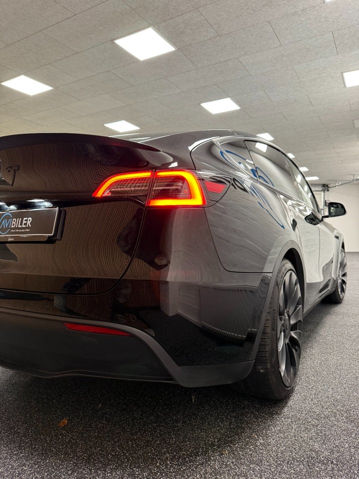 Tesla Model Y Performance AWD 5d