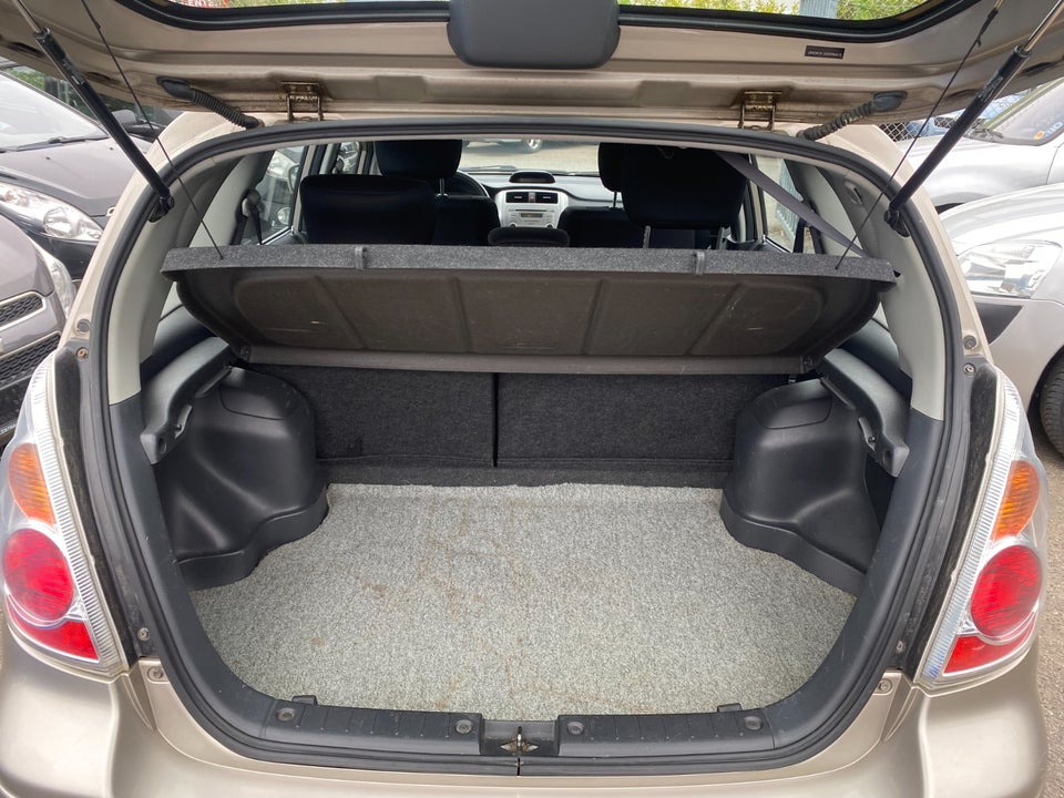 Suzuki Liana 1,6 GL aut. 5d