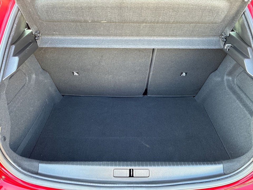 Peugeot e-208 50 Active 5d