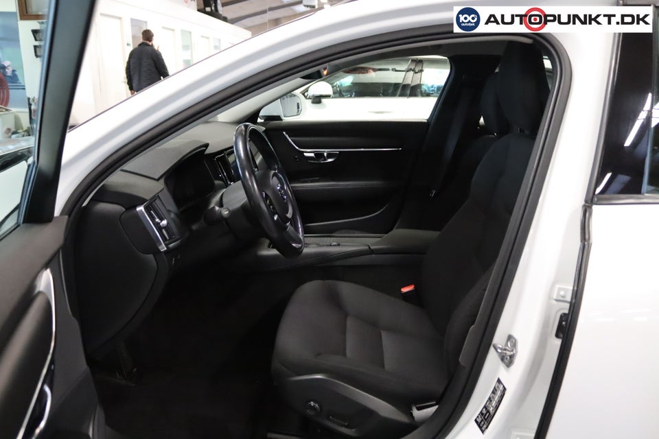 Volvo V90 2,0 D3 150 Momentum aut. 5d