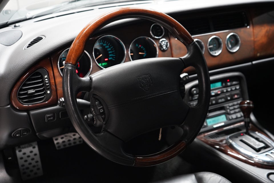 Jaguar XK 4,0 XK8 Coupé aut. 2d