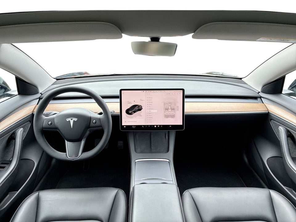 Tesla Model 3 Long Range AWD 4d