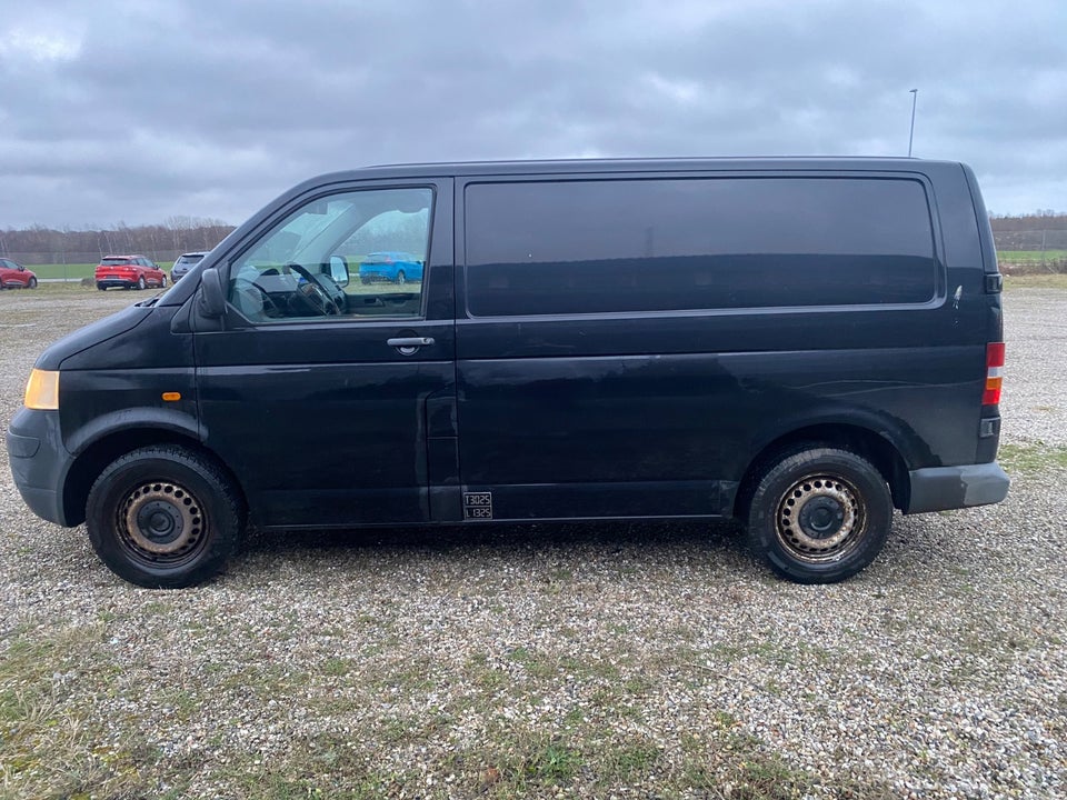 VW Transporter 1,9 TDi 104 Kassevogn kort 4d