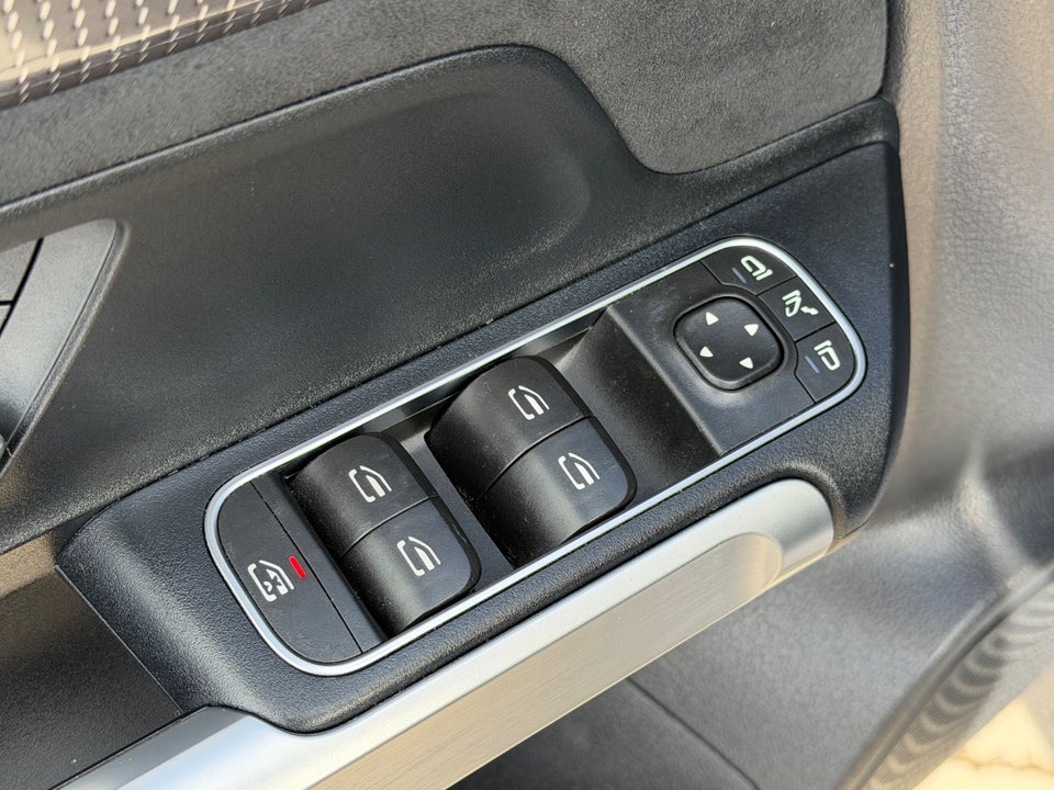 Mercedes EQB300 AMG Line 4Matic 5d