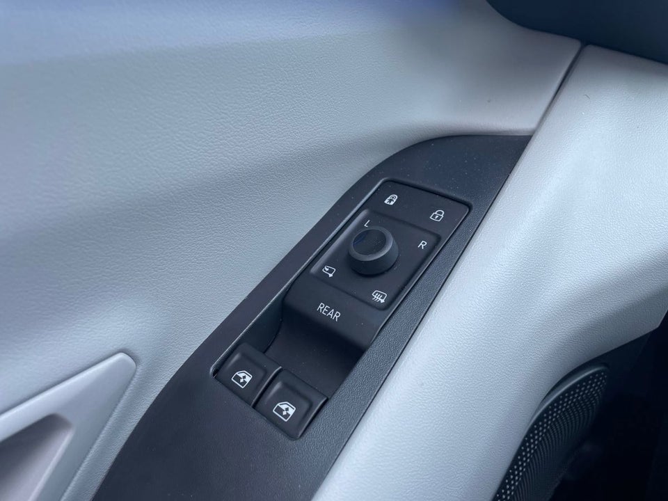 Ford Capri 77 Premium Extended Range 5d