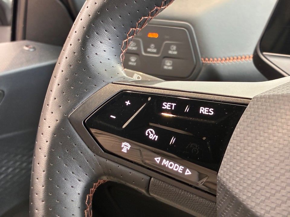 Cupra Born 58  5d