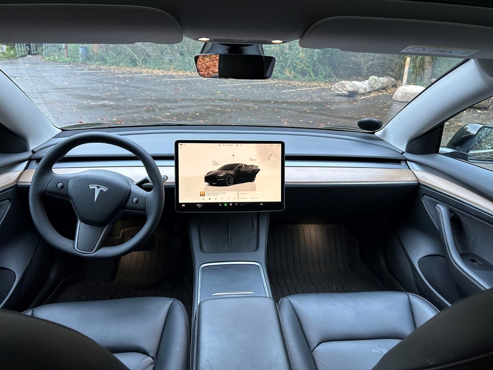 Tesla Model 3 Long Range AWD 4d