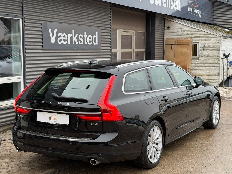 Volvo V90 2,0 D4 190 Momentum aut. 5d