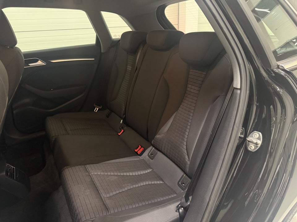 Audi A3 35 TFSi S-line Sportback S-tr. 5d