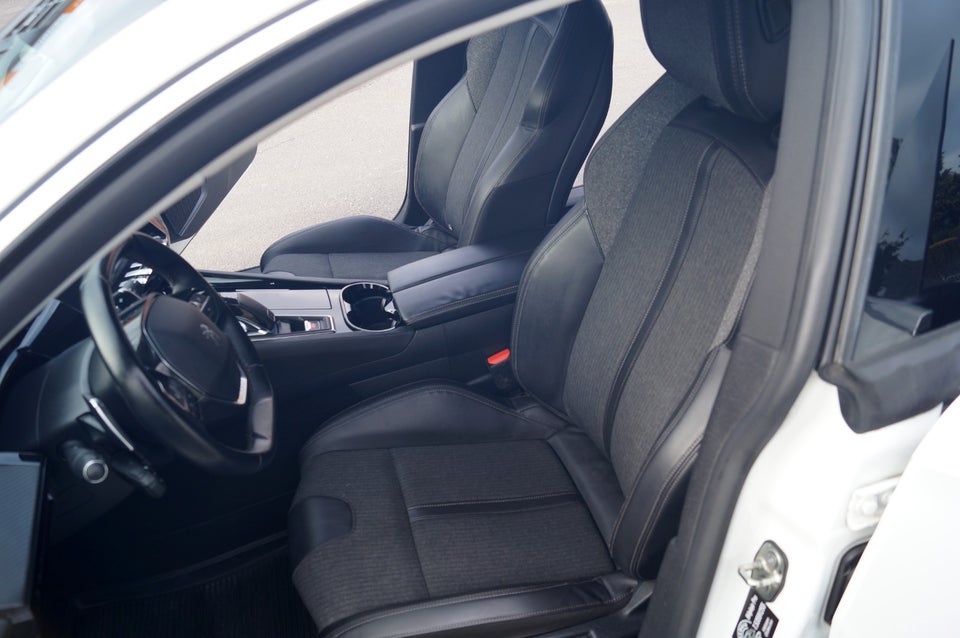 Peugeot 508 1,5 BlueHDi 130 Allure Pack SW EAT8 5d