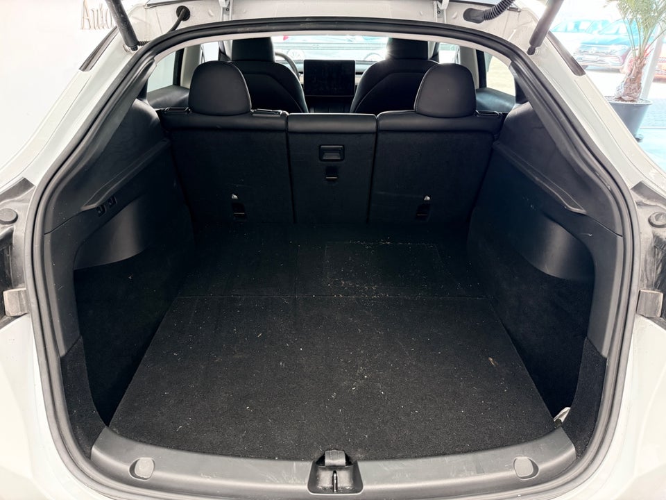 Tesla Model Y RWD 5d