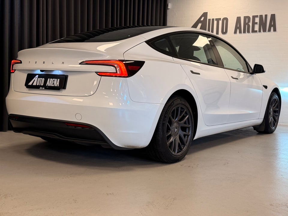 Tesla Model 3 RWD 4d