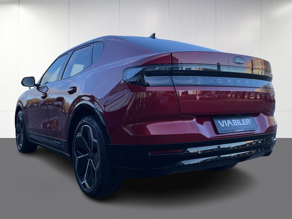 Ford Capri 77 Premium Extended Range 5d