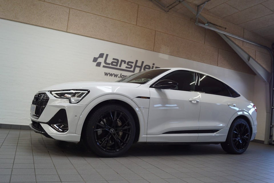 Audi e-tron 55 S-line Sportback quattro 5d