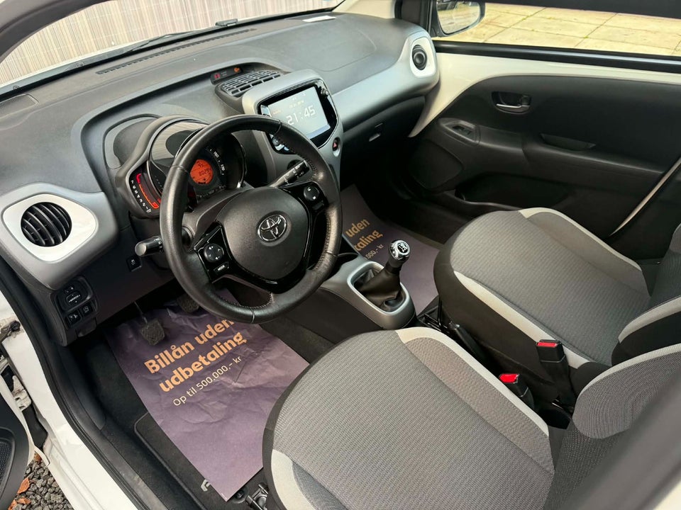 Toyota Aygo 1,0 VVT-i x-press 5d