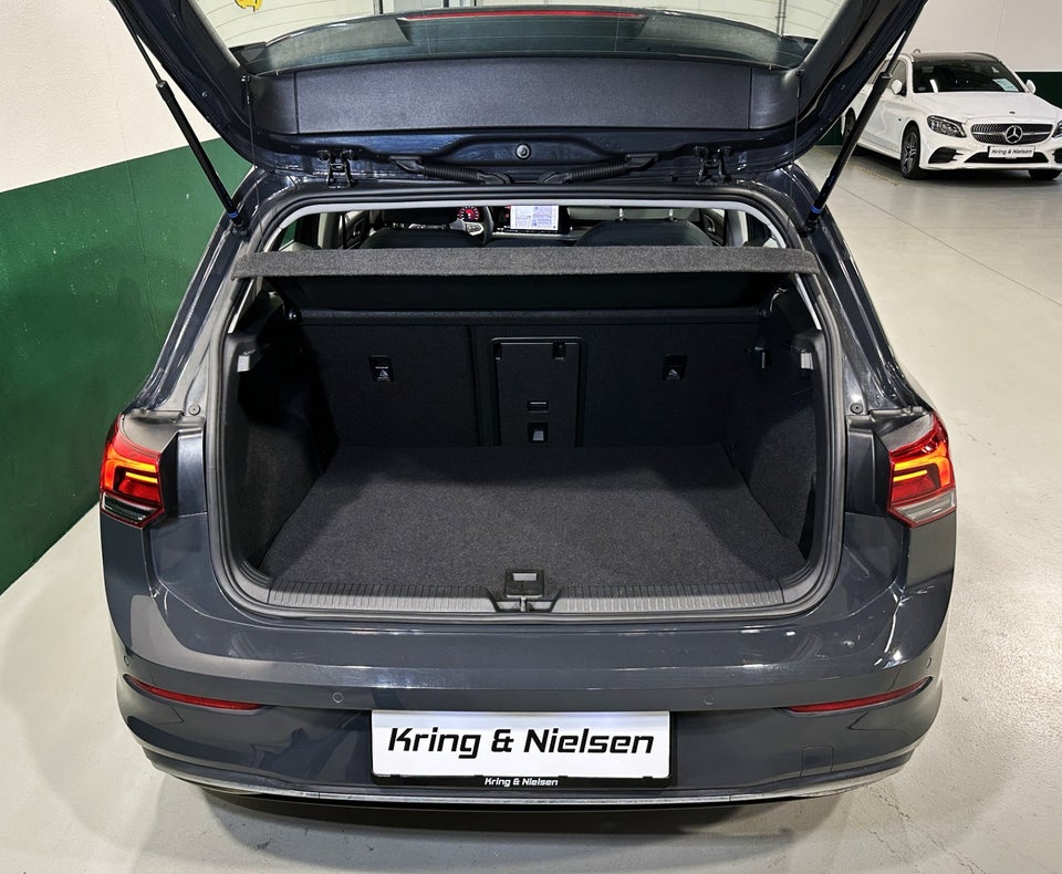 VW Golf VIII 1,4 eHybrid DSG 5d