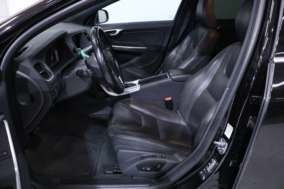 Volvo V60 2,0 D4 190 Summum Eco aut. 5d