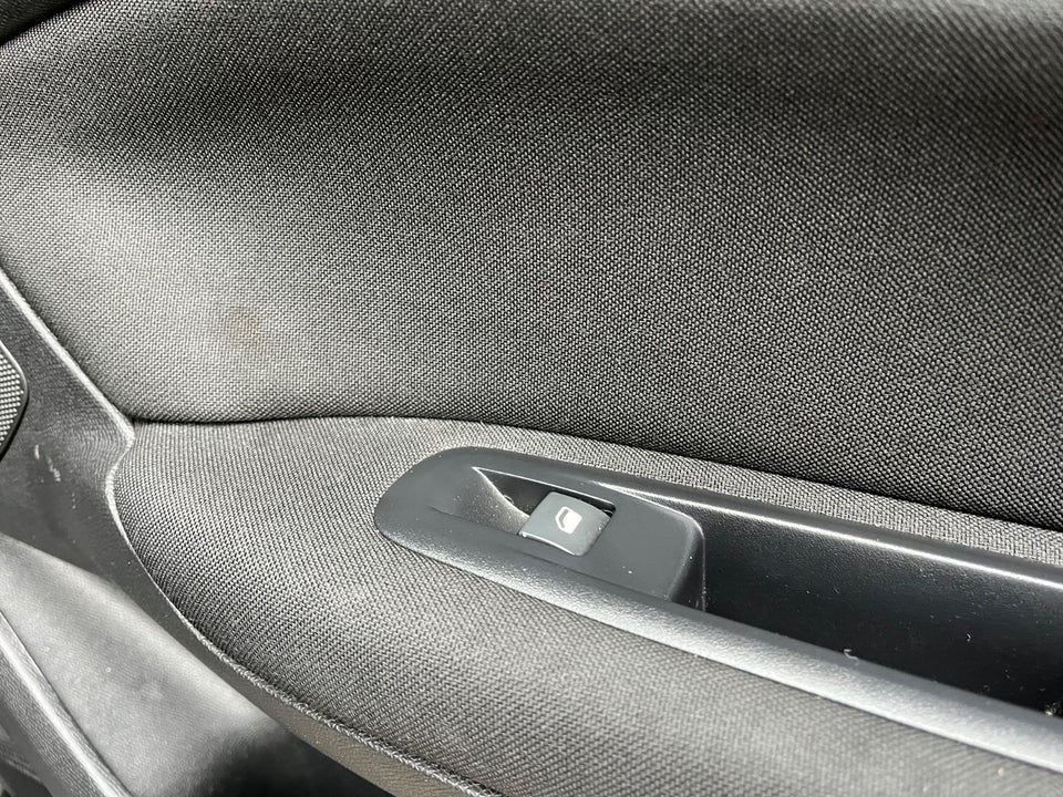 Peugeot 308 1,2 e-THP 130 Allure SW 5d