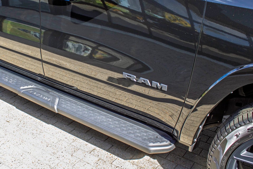 Dodge RAM 1500 3,0 Laramie Night aut. 4d