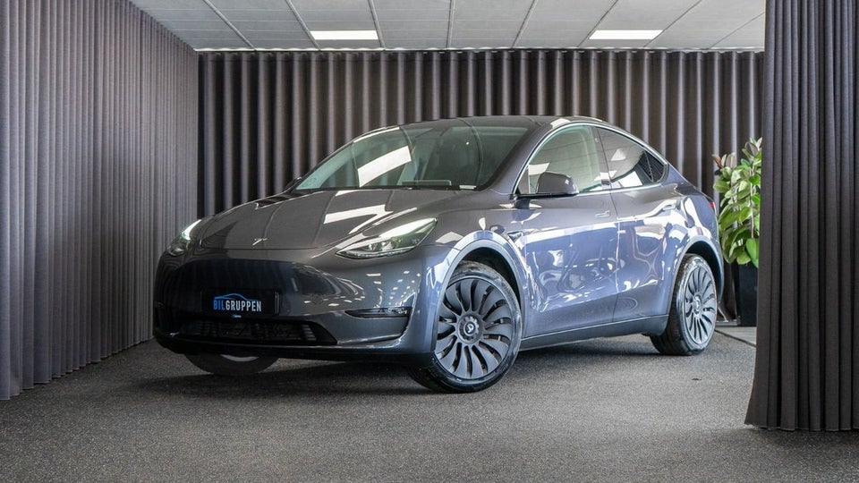 Tesla Model Y RWD 5d