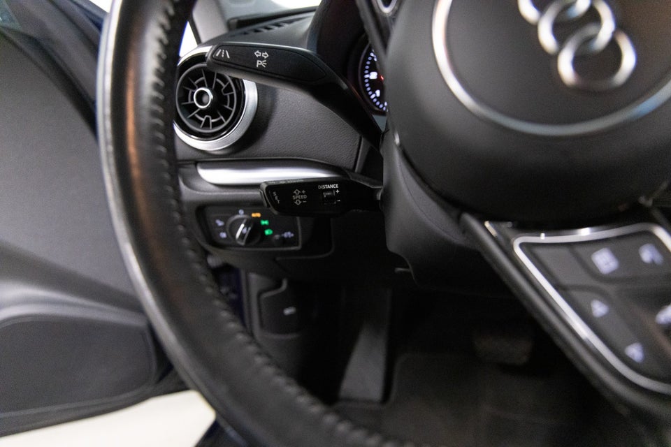 Audi A3 35 TFSi Sport Limited Sportback 5d