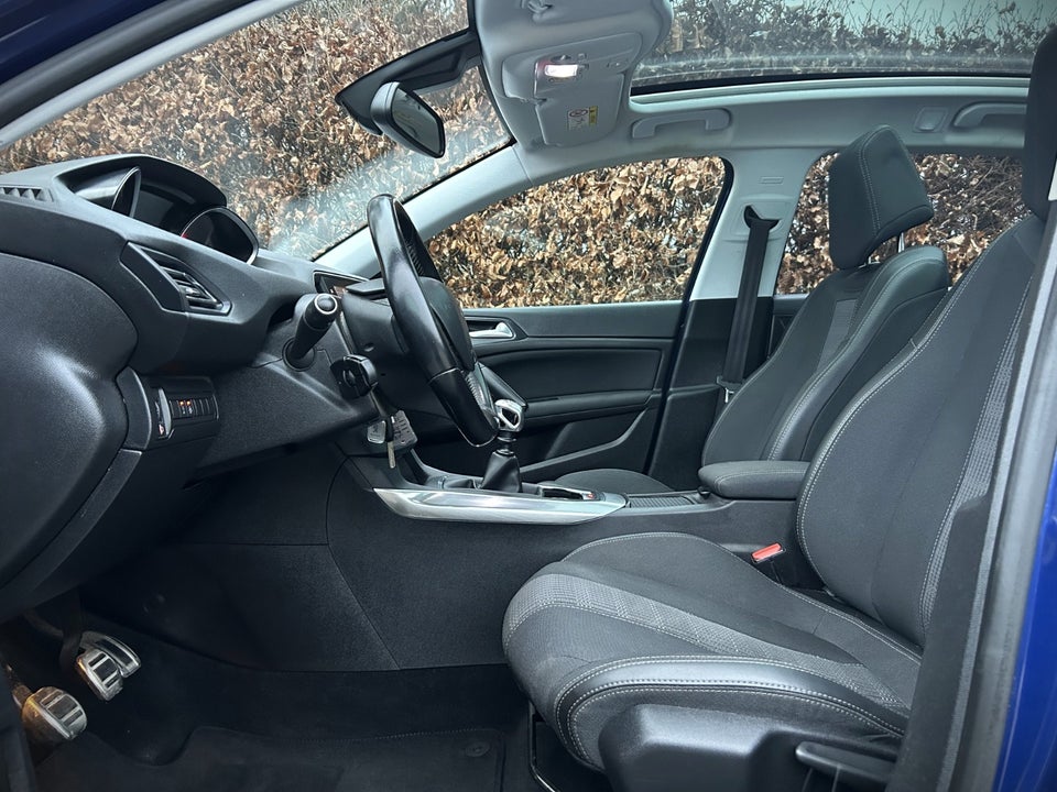 Peugeot 308 1,6 BlueHDi 120 Allure Sky SW 5d