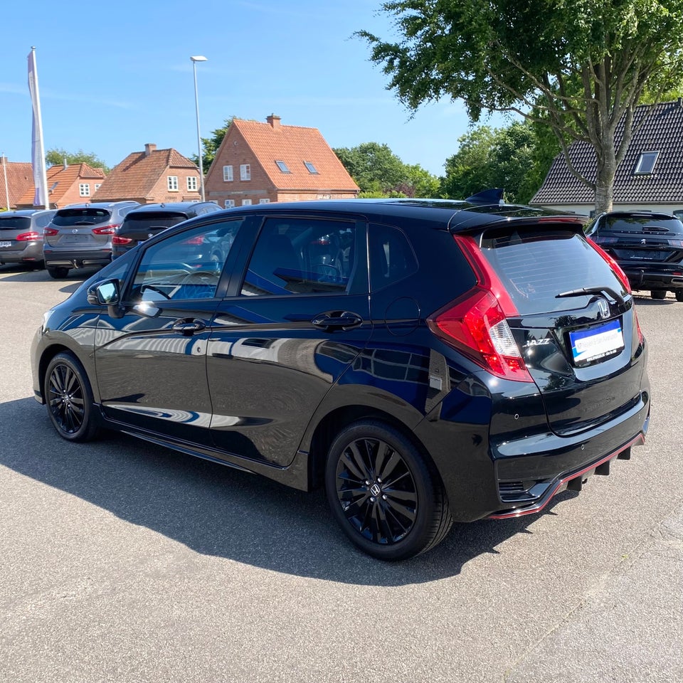 Honda Jazz 1,5 i-VTEC Dynamic 5d