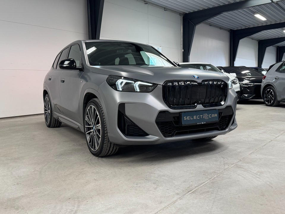 BMW iX1 xDrive30 Fully Charged M-Sport 5d