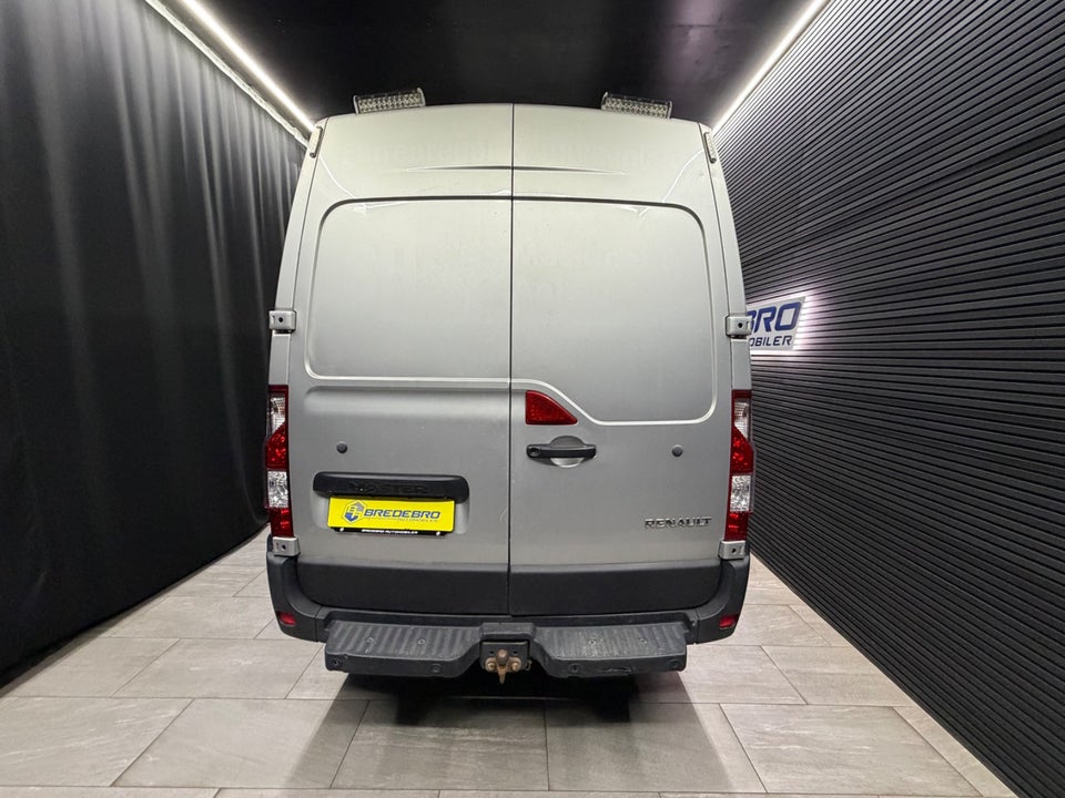 Renault Master III T35 2,3 dCi 145 L3H3 Kassevogn RWD