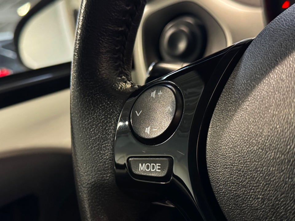 Toyota Aygo 1,0 VVT-i x-press 5d