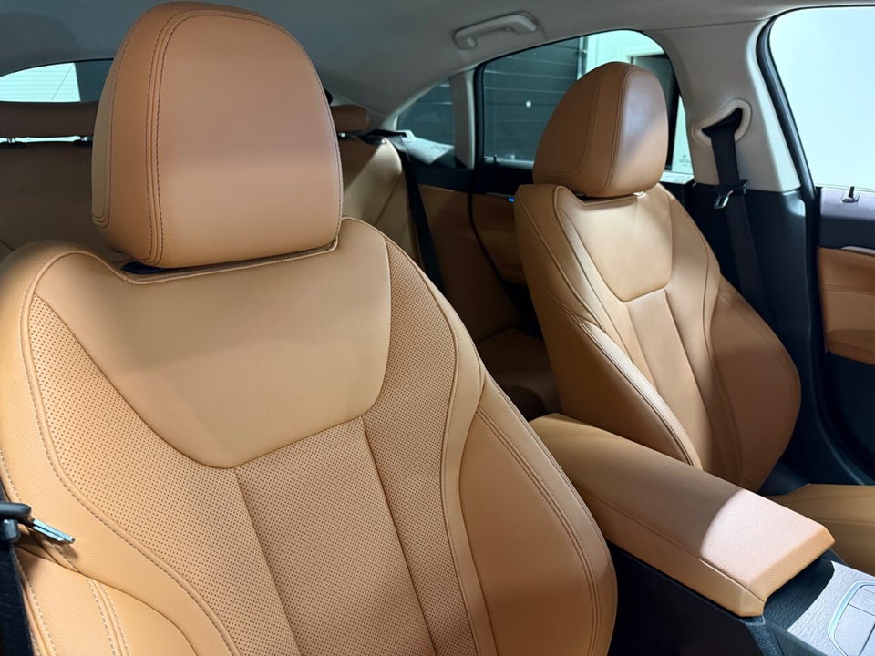 BMW i4 eDrive35 Charged 5d