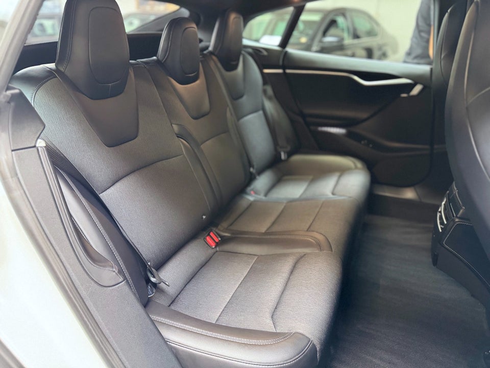 Tesla Model S 75 5d